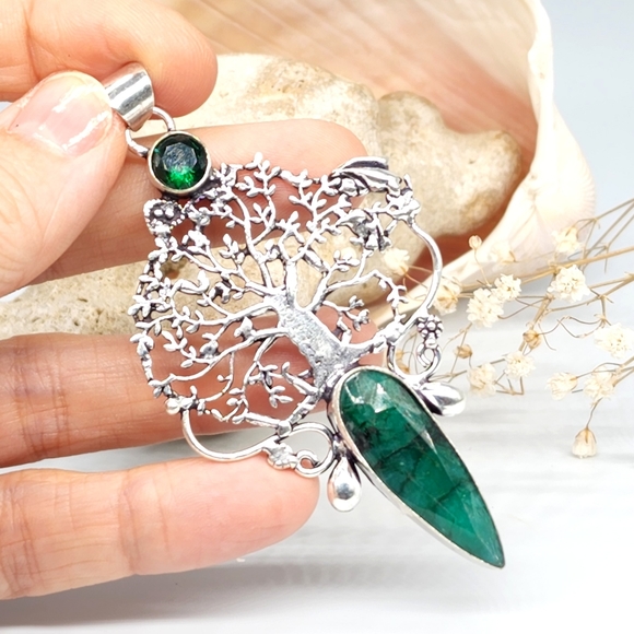 Natural Beautiful Raw Emerald Stone/Diopside Silver 925 Pendant - Picture 10 of 10